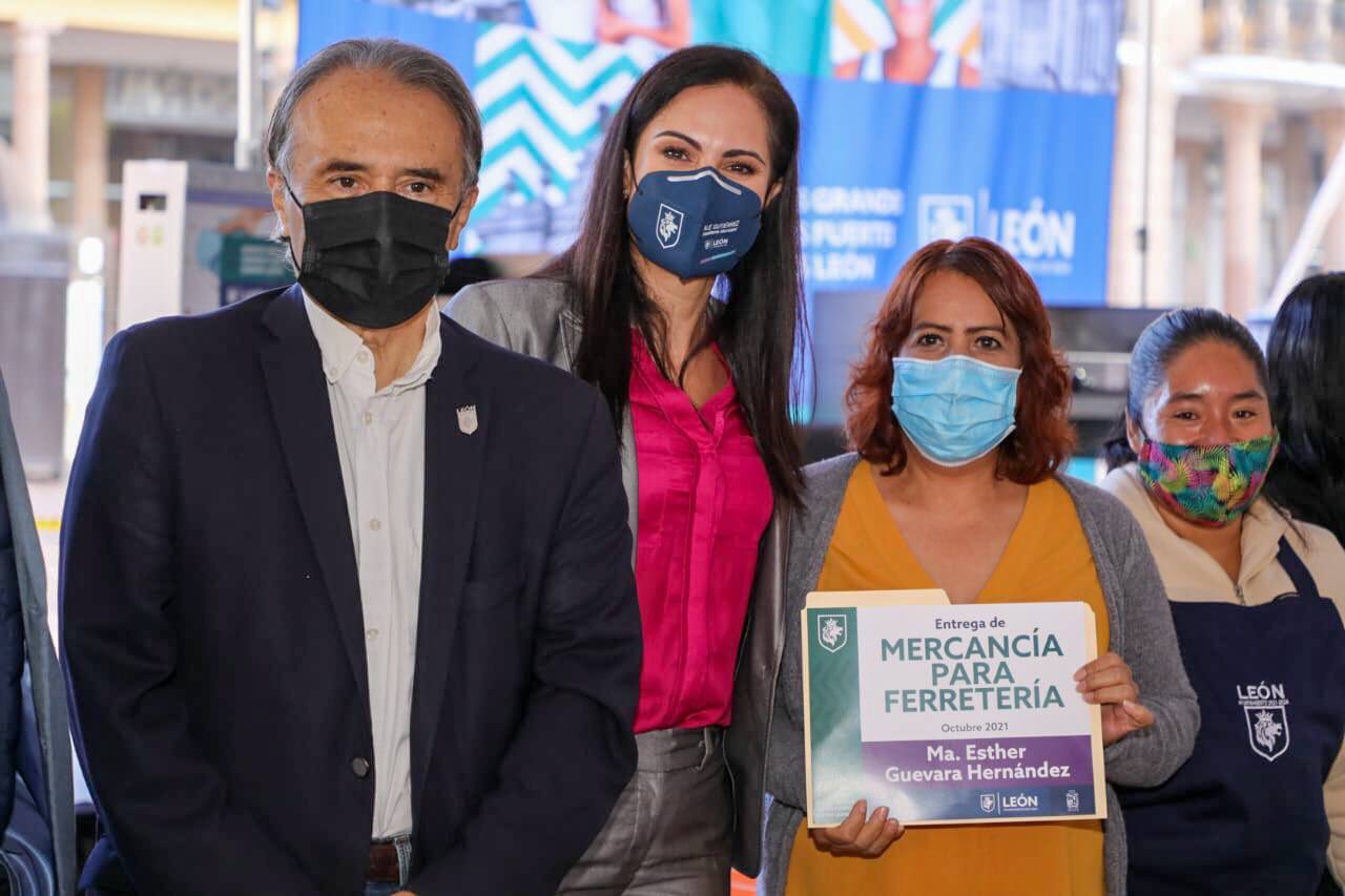 TV4 Noticias Guanajuato | Entregan 39 apoyos productivos en León