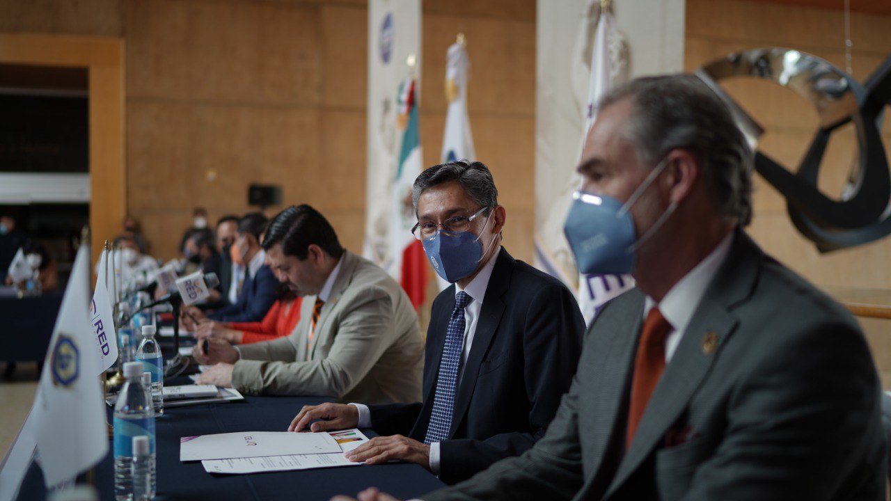 TV4 Noticias Guanajuato | Gobernador felicita a TV4 por su contenido ...