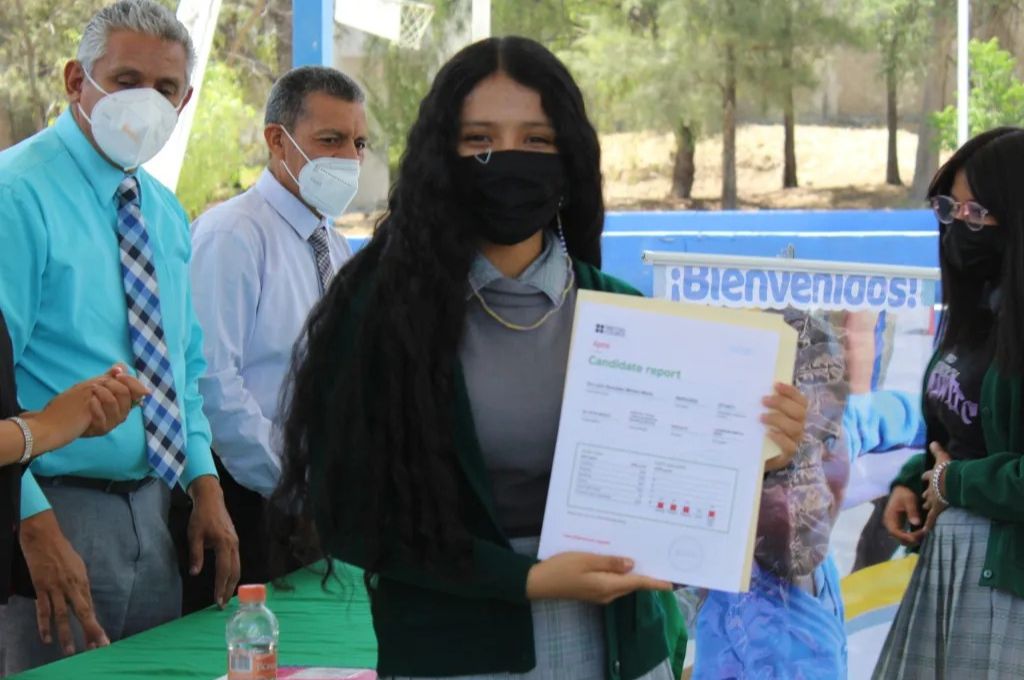 TV4 Noticias Guanajuato | Certifican en inglés a alumnos de educación ...