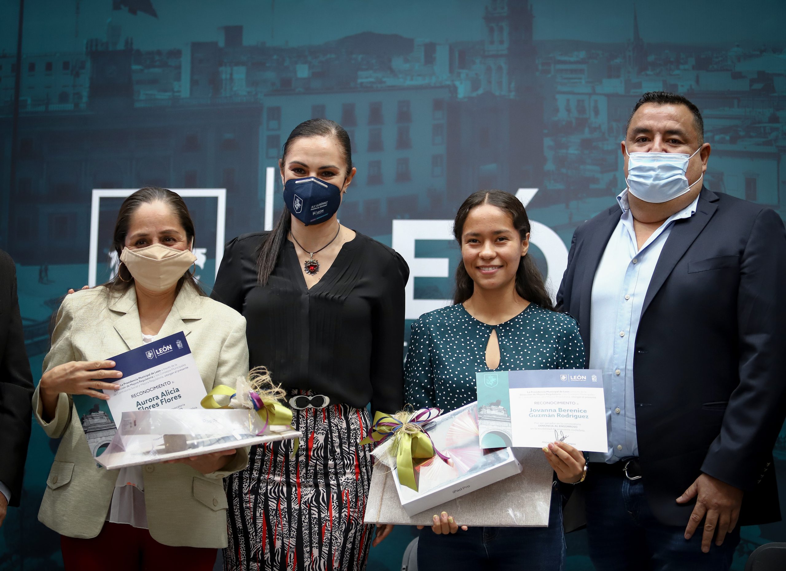 TV4 Noticias Guanajuato | Reconocen a las ganadoras de Denuncia al ...