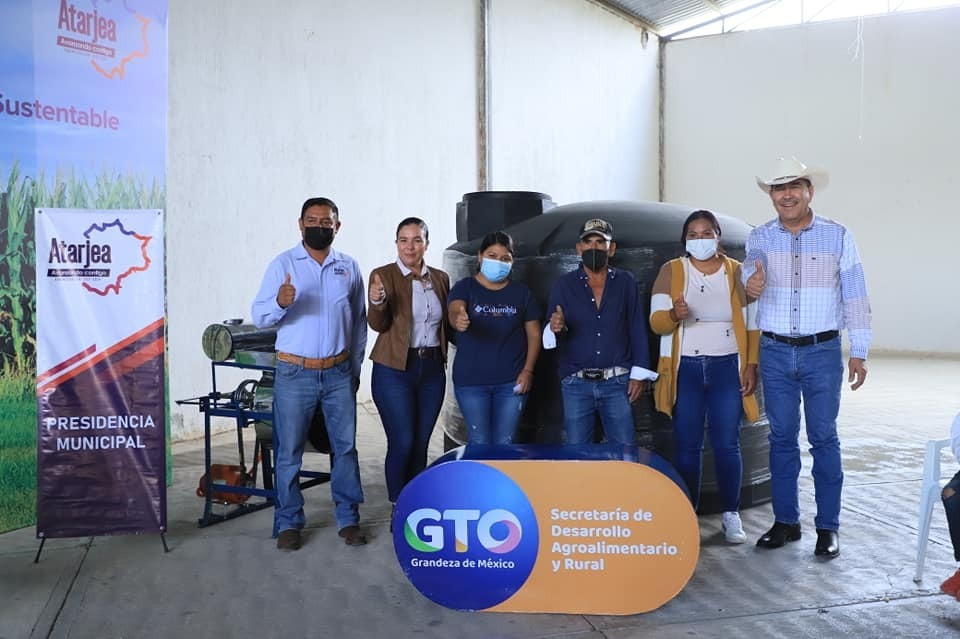 TV4 Noticias Guanajuato | Reciben familias de Atarjea apoyos productivos