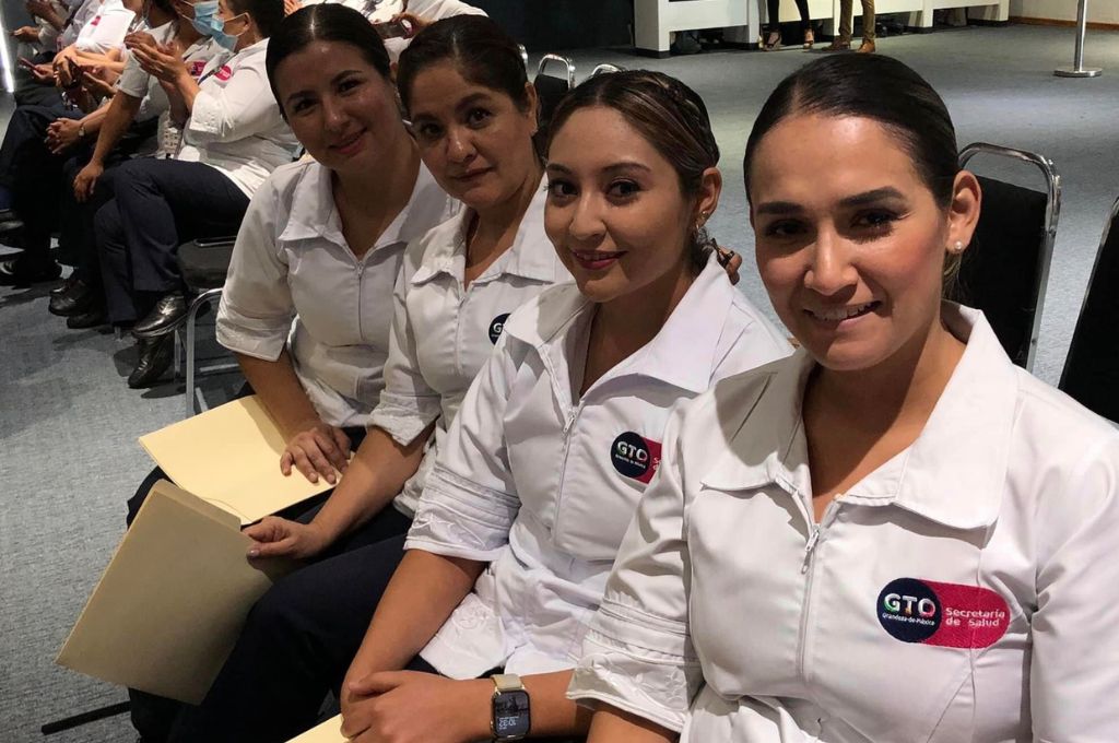 TV4 Noticias Guanajuato | Reconocen a profesionales de la salud por Día ...