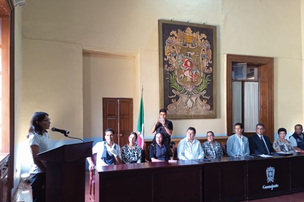 TV4 Noticias Guanajuato | Reconocen a atletas guanajuatenses