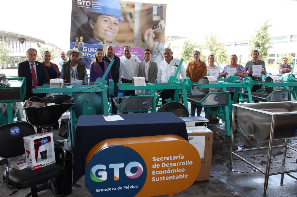 TV4 Noticias Guanajuato | Equipan a comercios de la región para ...