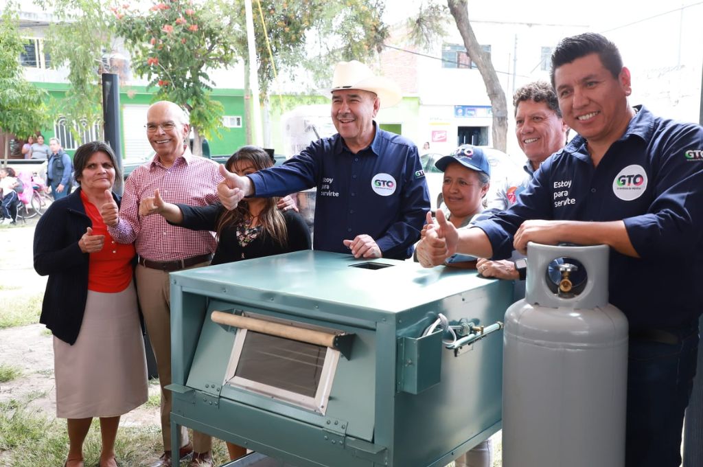 TV4 Noticias Guanajuato | Entregan 321 apoyos productivos en 2 ...
