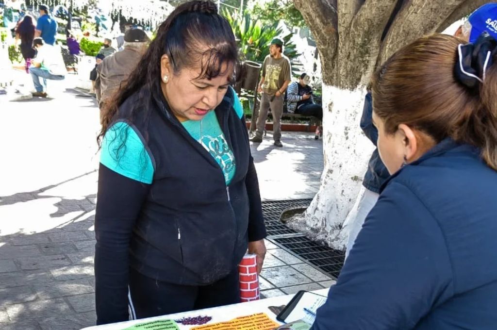 TV4 Noticias Guanajuato | Realiza SSG Feria de Salud Migrante en ...