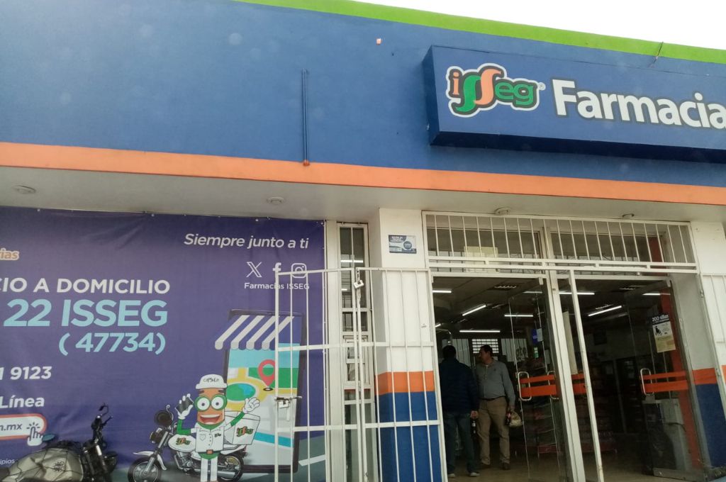 TV4 Noticias Guanajuato Venta de vacuna Covid19 en farmacias ISSEG