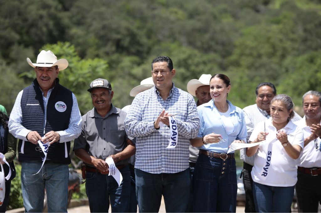 TV4 Noticias Guanajuato | Entrega Gobernador de Guanajuato obras en Xichú