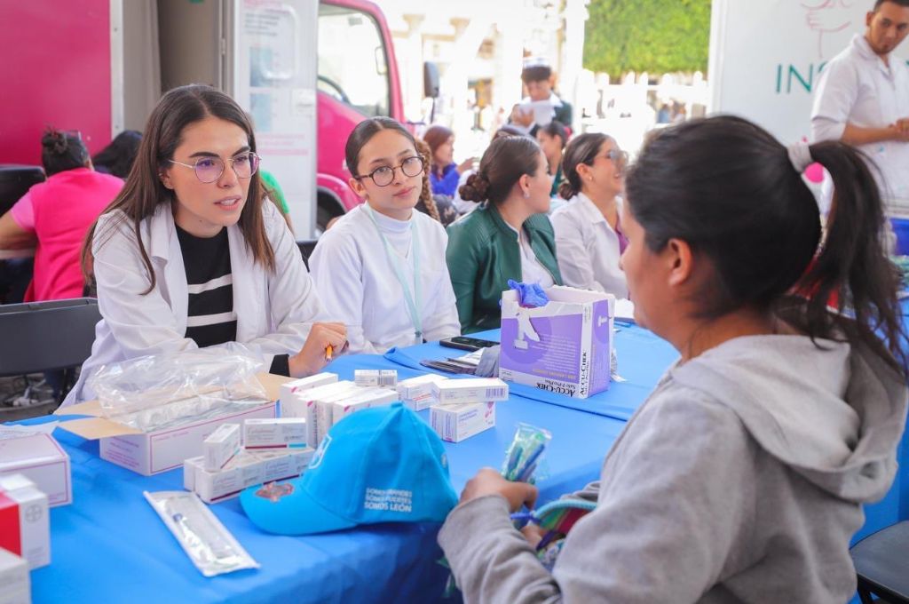 TV4 Noticias Guanajuato | Facilitan trámites a leoneses con feria de ...